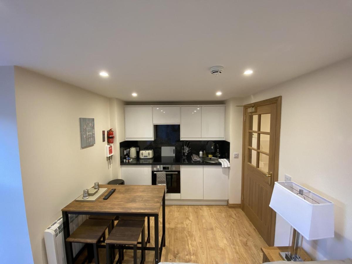אינברנס Waverley Inn Holiday Apartments מראה חיצוני תמונה