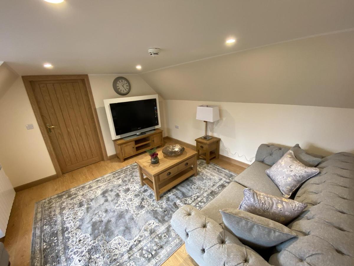 אינברנס Waverley Inn Holiday Apartments מראה חיצוני תמונה