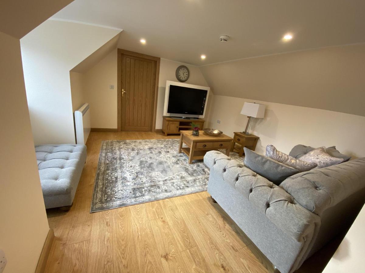 אינברנס Waverley Inn Holiday Apartments מראה חיצוני תמונה