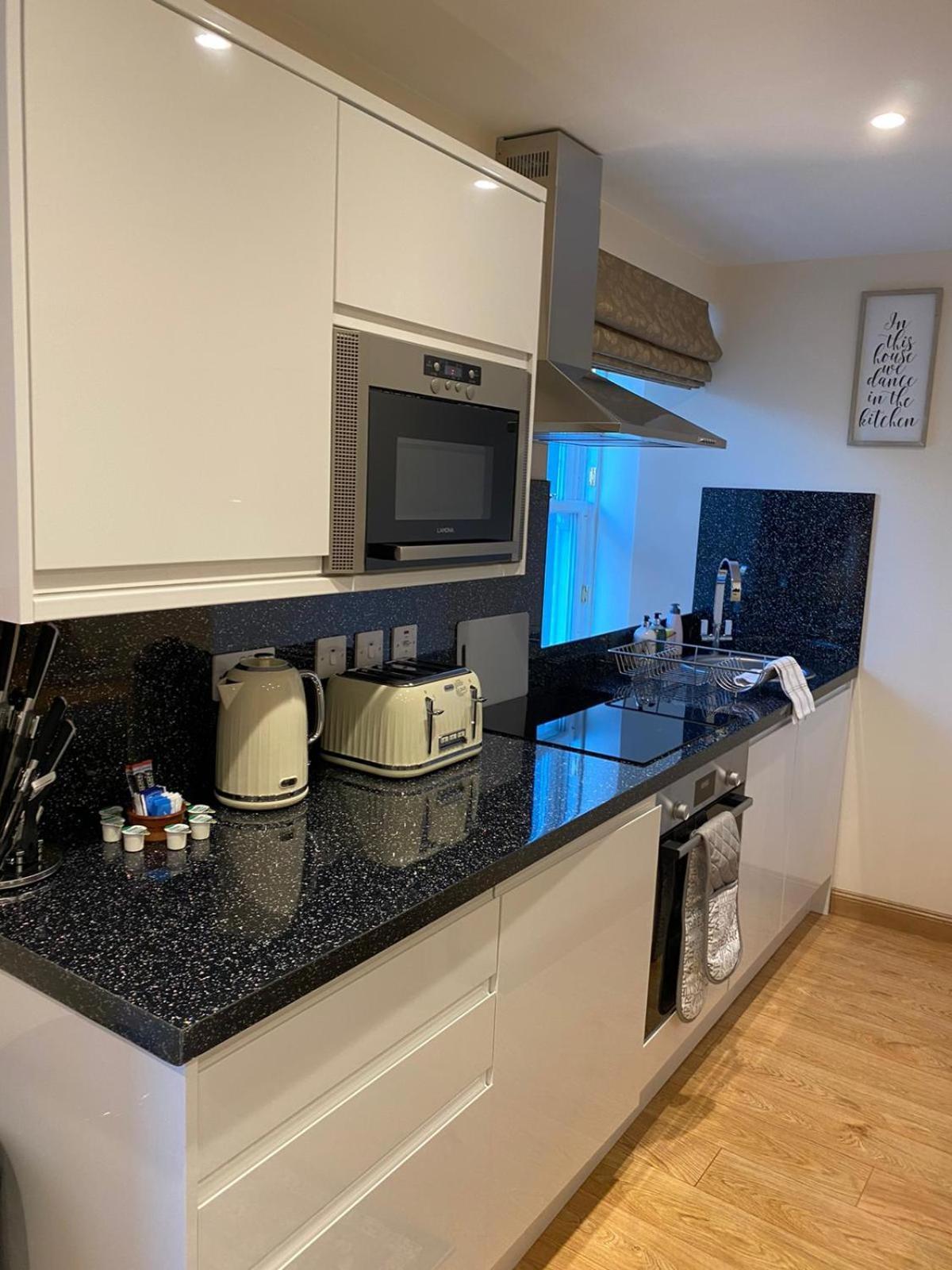 אינברנס Waverley Inn Holiday Apartments חדר תמונה