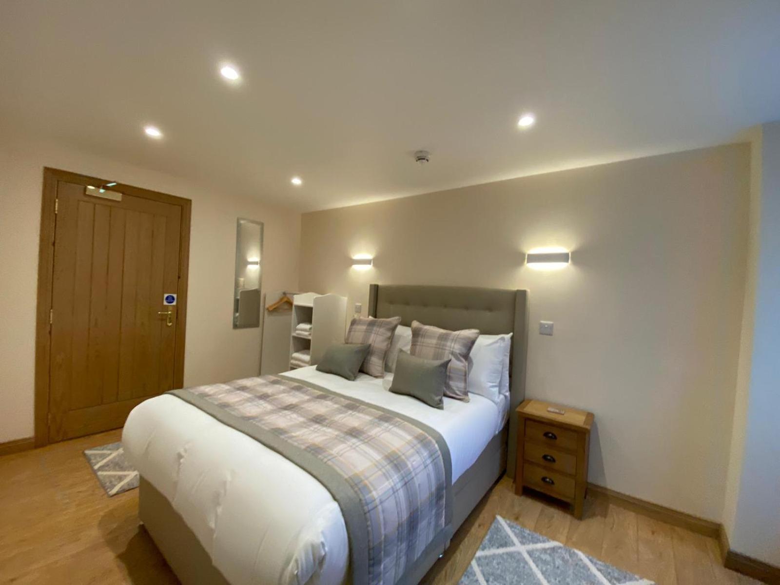 אינברנס Waverley Inn Holiday Apartments חדר תמונה