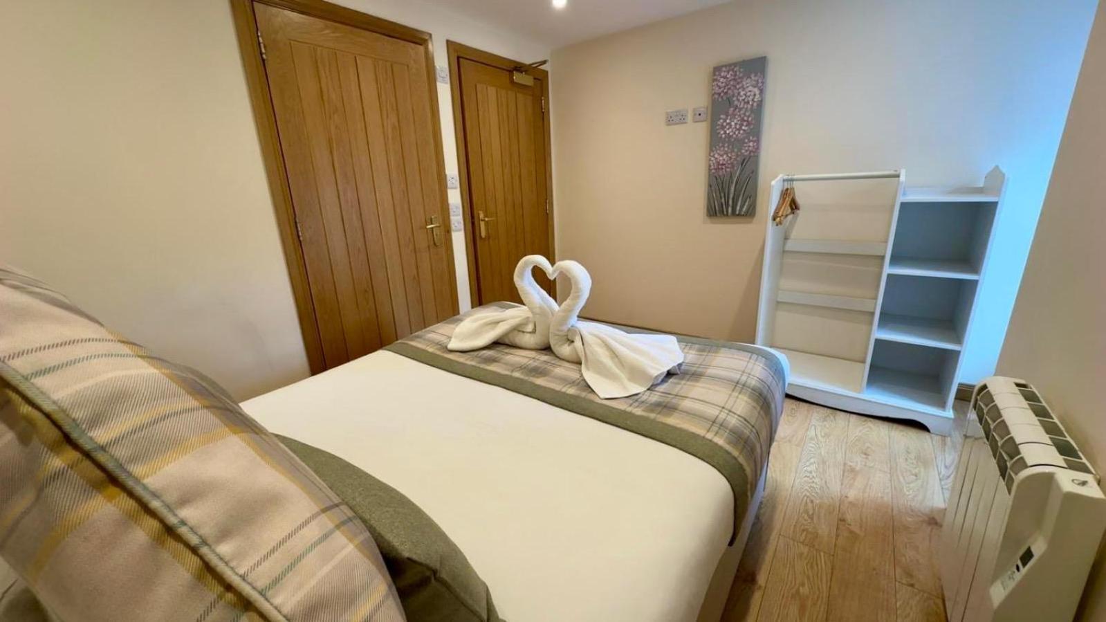 אינברנס Waverley Inn Holiday Apartments מראה חיצוני תמונה