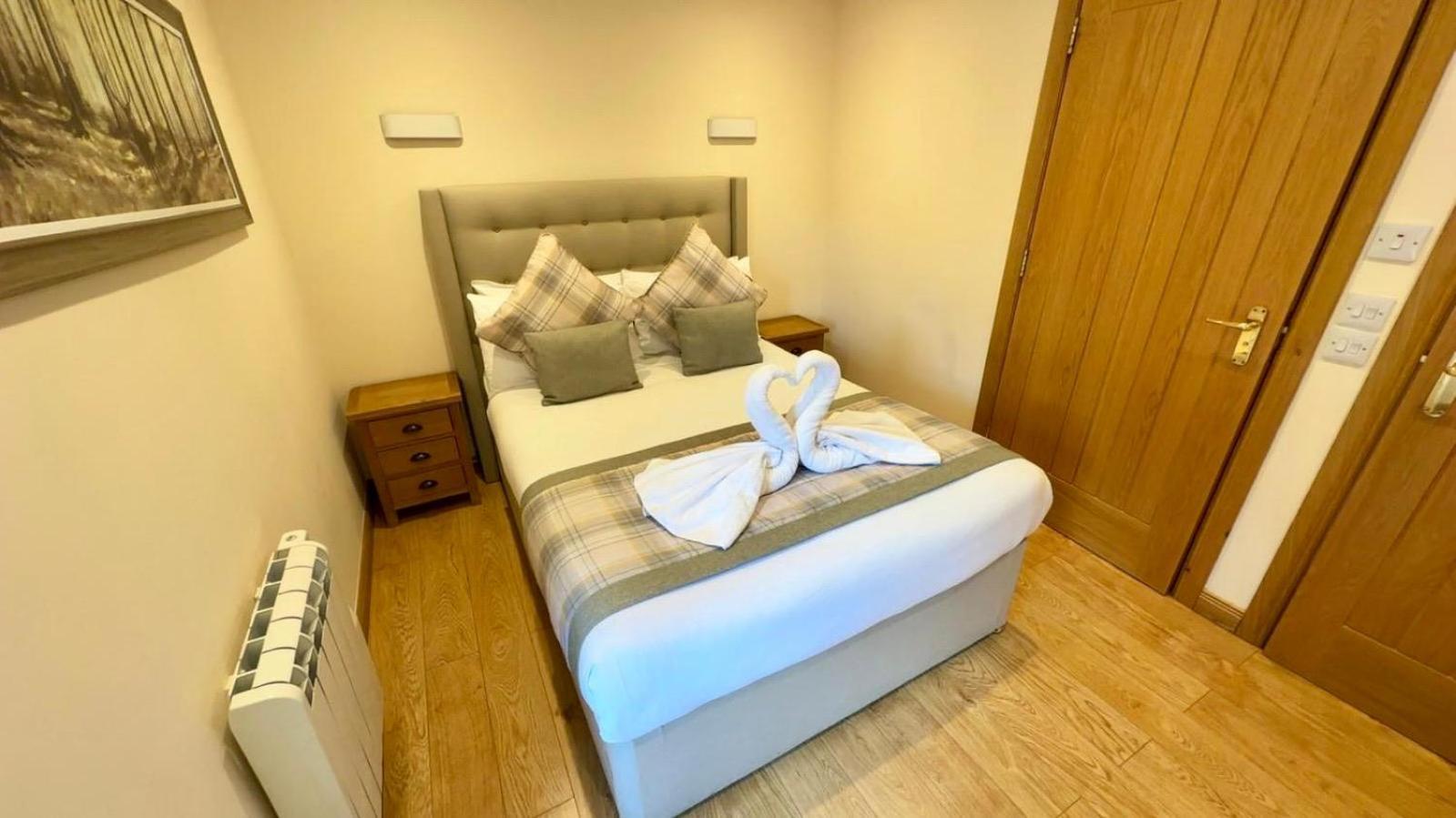 אינברנס Waverley Inn Holiday Apartments מראה חיצוני תמונה