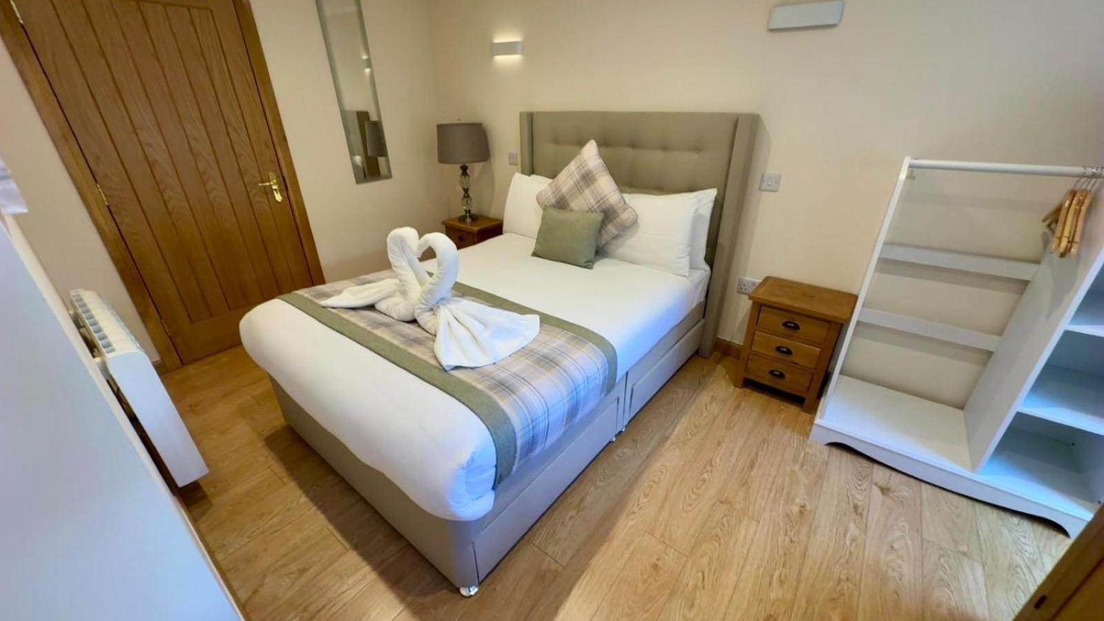אינברנס Waverley Inn Holiday Apartments מראה חיצוני תמונה